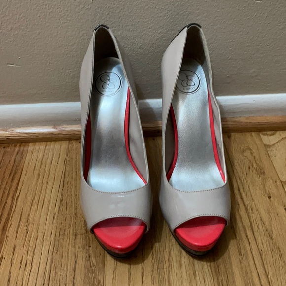 Tan Peep Toe Pumps by Jessica Simpson - Never Worn - Picture 2 of 5